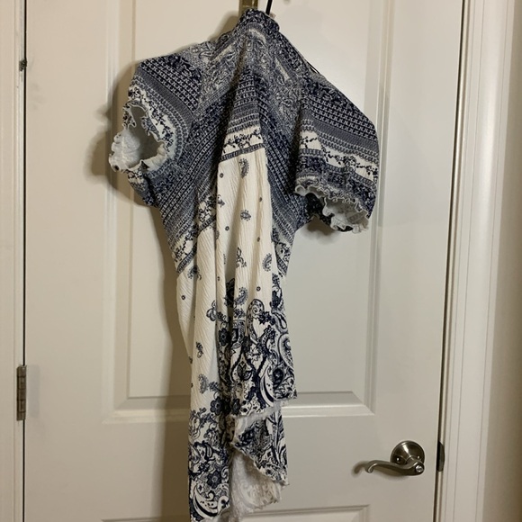 It’s the little things in life….and that dress - Picture 2 of 2